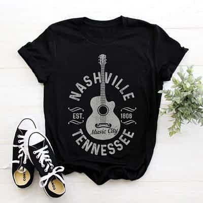 Nashville Tennessee Vintage Guitar Country Music City Gift T-Shirt