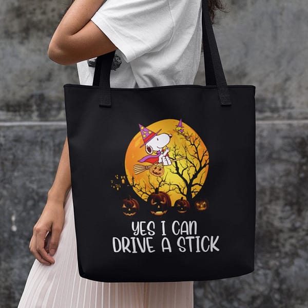 yes i can drive a stick snoopy halloween tote bag